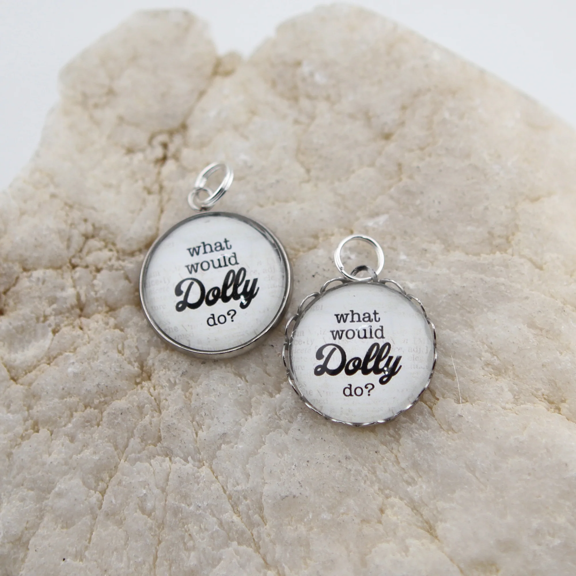 What Would Dolly Do Round Bubble Charm - Image 3